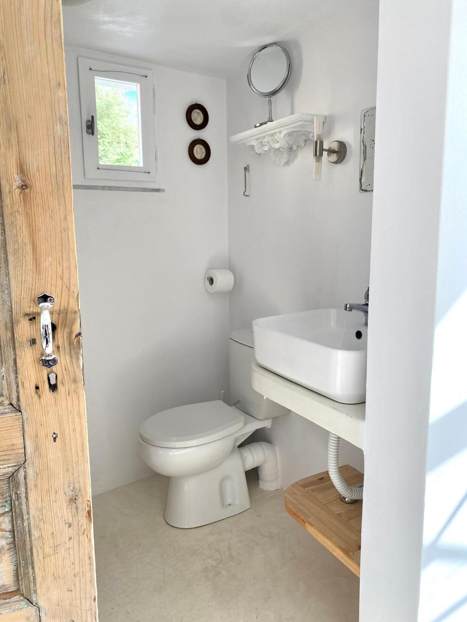 Stylish Vathy Studio With Sea View Екстер'єр фото